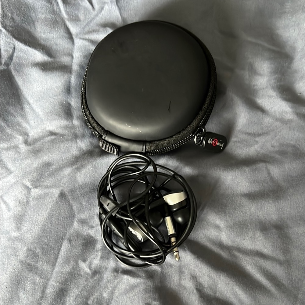 Bang & Olufsen Black Wired Earbuds with Case